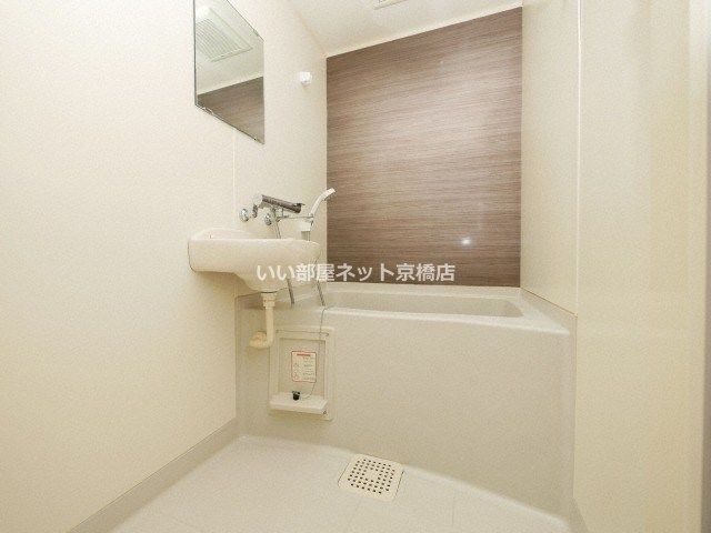 近くのセブンイレブン 大阪西九条駅前店まで158m(徒歩2分)