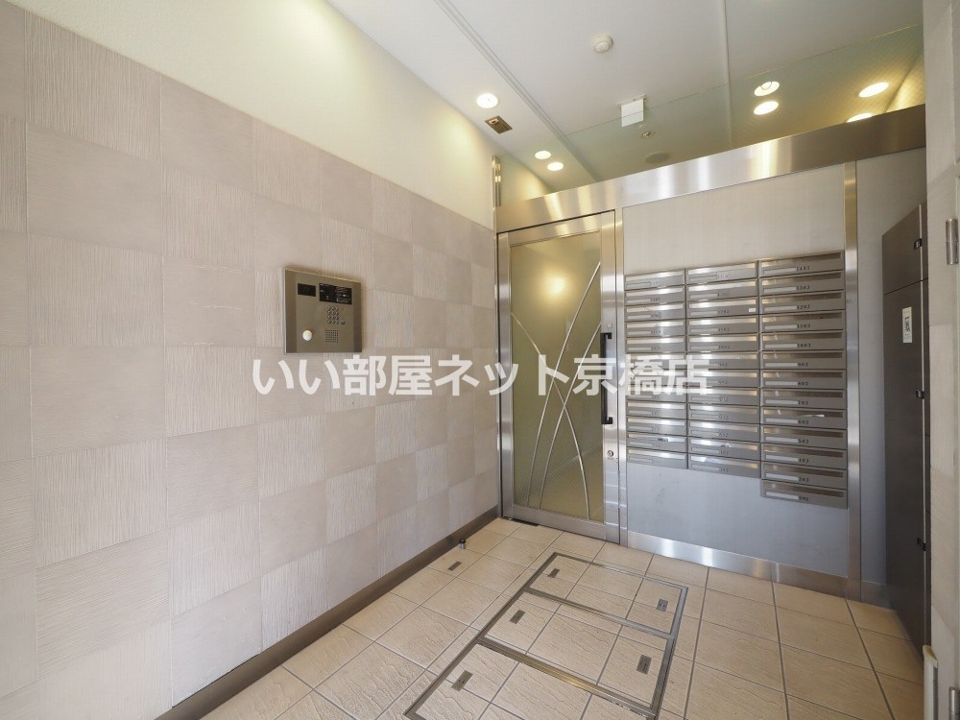 近くのファミリーマート 阪神野田店まで144m(徒歩2分)