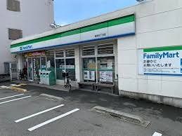 近くのファミリーマート 桑津五丁目店まで622m（徒歩8分）
