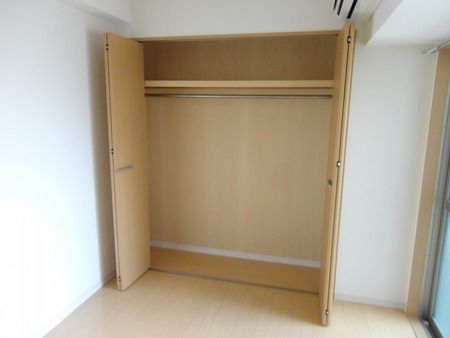 近くのファミリーマート 内代町二丁目店まで155m(徒歩2分)