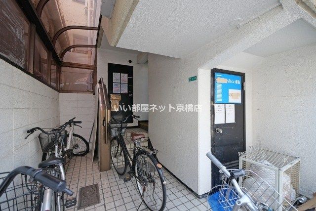 近くのメディセレ薬局まで298m(徒歩4分)