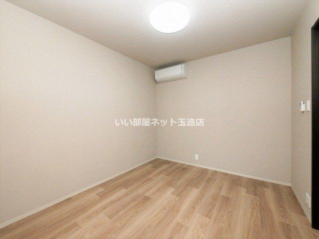 ベッドルーム
