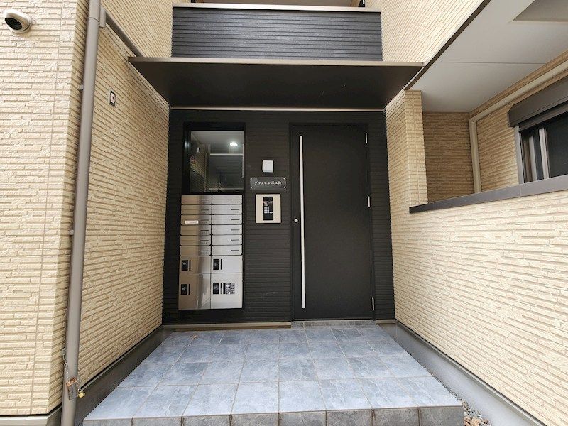 近くのファミリーマート 東今里一丁目店まで342m(徒歩5分)