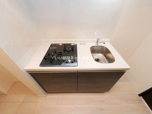 近くのローソンストア100 LS泉尾一丁目店まで278m(徒歩4分)