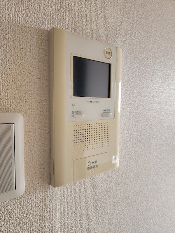 近くのローソンストア100 LS城東今福西店まで69m(徒歩1分)
