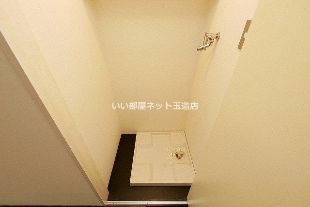近くのセブンイレブン 大阪弁天4丁目店まで264m(徒歩4分)