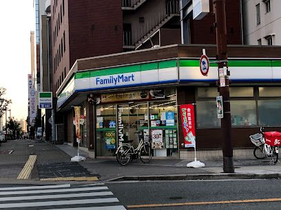 近くのファミリーマート 浪速元町三丁目店まで130m(徒歩2分)