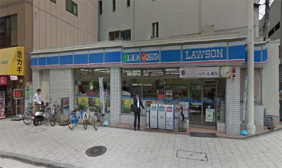 近くのローソン 和泉町店まで448m(徒歩6分)