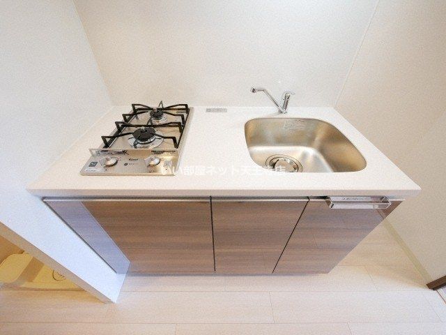 近くのライフ 下寺店まで302m(徒歩4分)