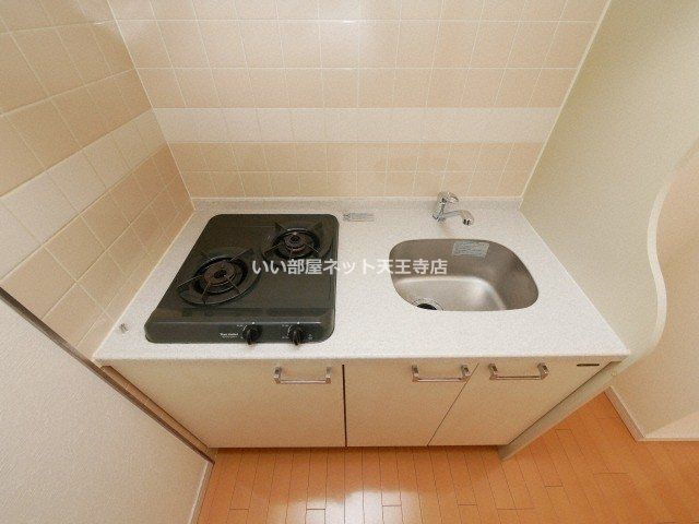 近くのセブンイレブン 大阪日本橋3丁目店まで137m(徒歩2分)