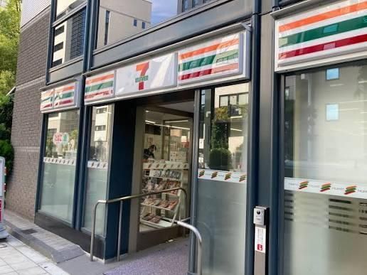 近くのセブンイレブン 大阪靱本町1丁目店まで230m(徒歩3分)