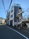 丸完ビルの外観