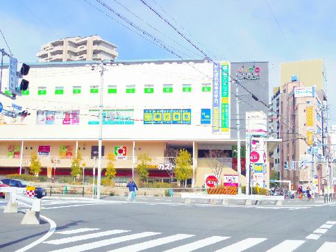 近くのデイリーカナートまで89m(徒歩2分)