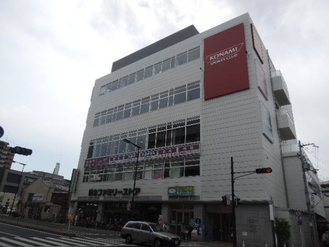 近くの阪急ファミリーストア今里店まで72m（徒歩1分）