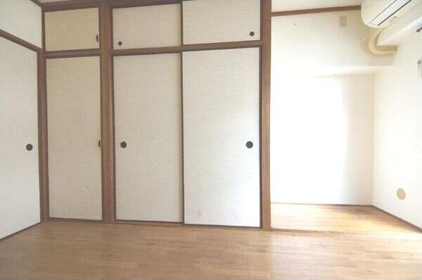 ベッドルーム