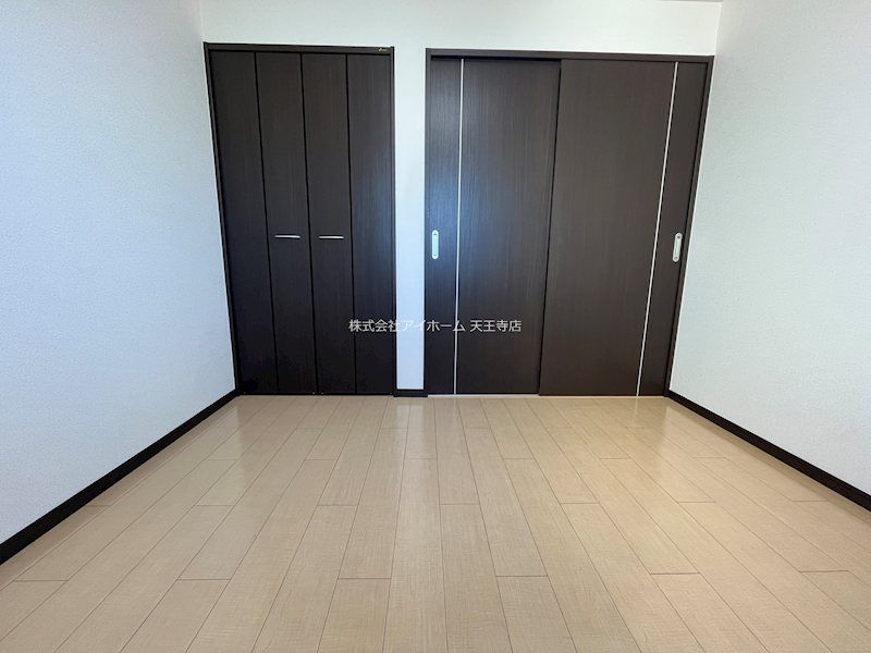 ベッドルーム