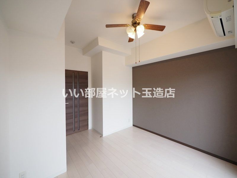 ベッドルーム