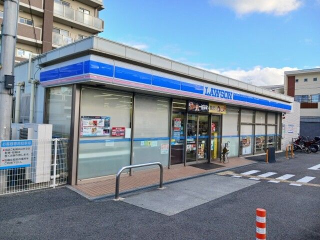 近くのローソン　八尾高安店まで160m（徒歩2分）