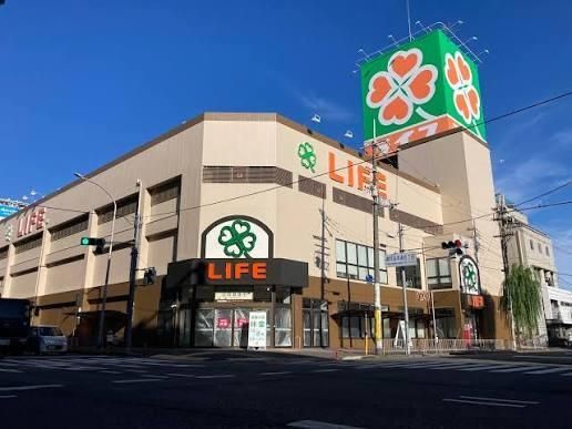 近くのライフ 高井田店まで627m（徒歩8分）
