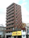 アースヒルズの外観