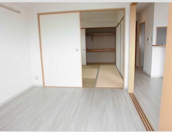 ベッドルーム