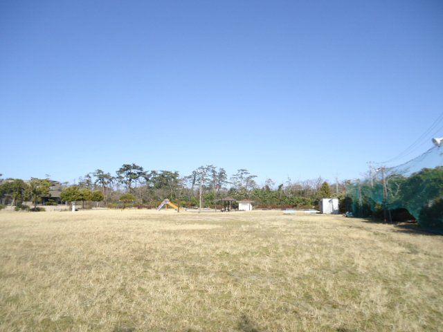 近くの公園まで400m（徒歩5分）