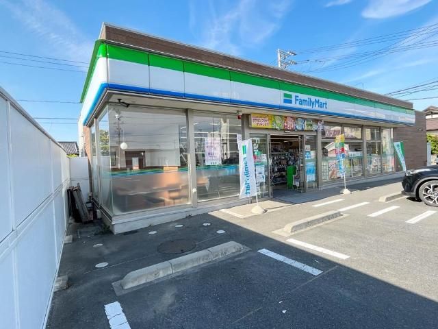 近くのファミリーマートいわき泉下川店まで491m（徒歩7分）