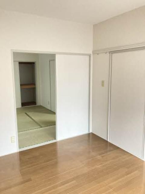 ベッドルーム