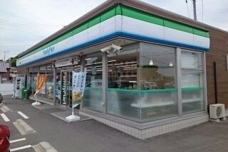 近くのファミリーマートまで4,000m(徒歩50分)