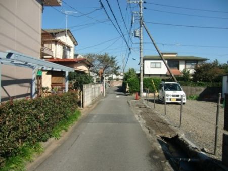 近くの物件前まで10m（徒歩1分）