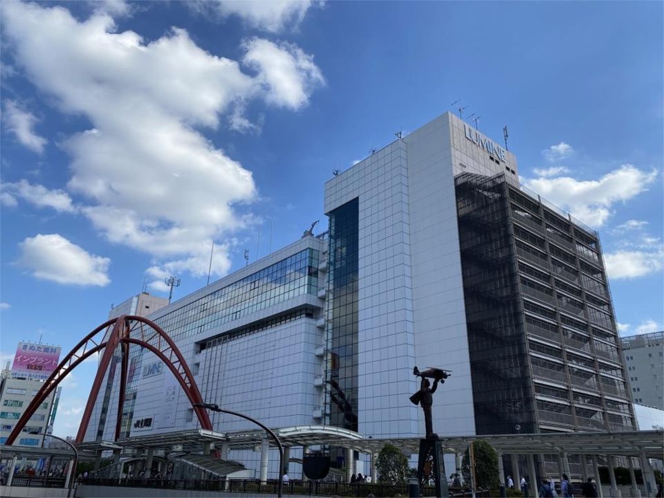 近くのLUMINE（ルミネ）立川まで645m（徒歩9分）