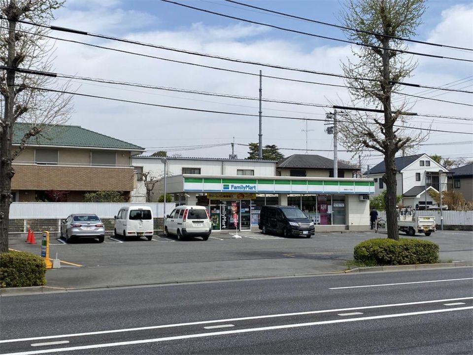 近くのファミリーマート 柴崎町六丁目店まで778m（徒歩10分）