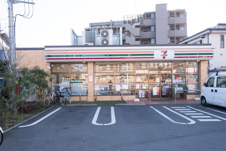 近くのセブンイレブン世田谷桜上水一丁目店まで370m（徒歩5分）