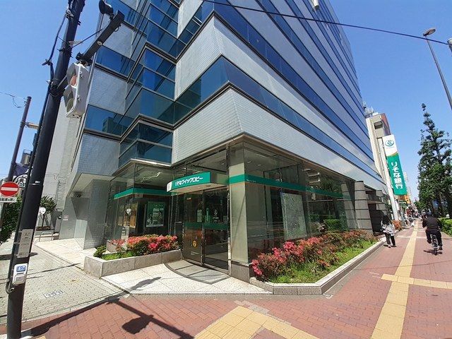 近くのりそな銀行本郷支店まで180m（徒歩3分）