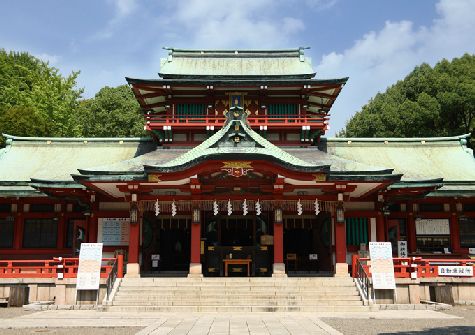 近くの富岡八幡宮まで487m（徒歩7分）