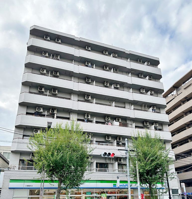 いづみニッテイ・ハイツ北新宿の外観画像