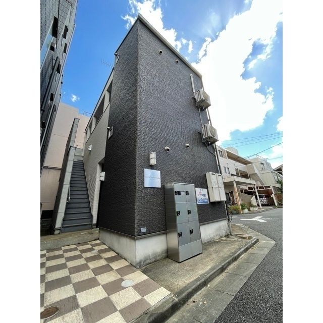 クオンズ西新宿の外観画像