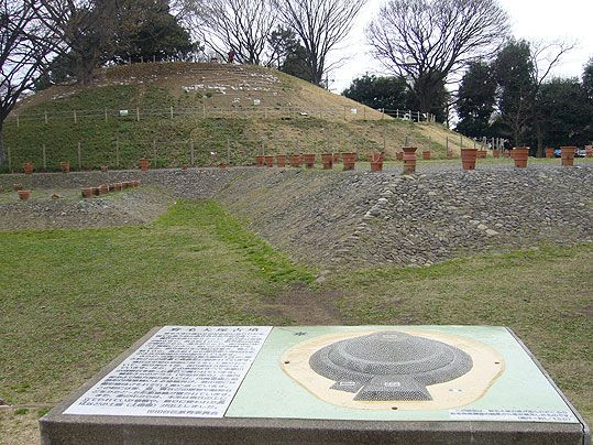 近くの野毛公園まで1,000m（徒歩13分）