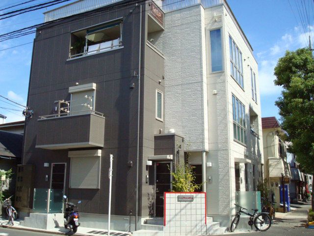 Livio Muraokaの外観画像