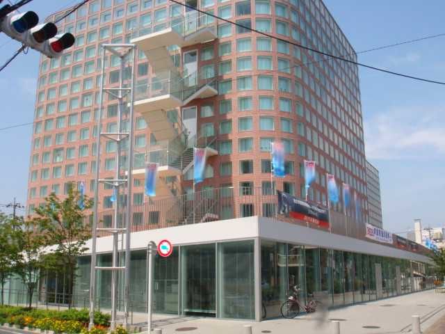 近くの福生市役所まで491m（徒歩7分）