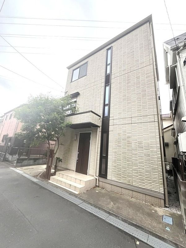 埼玉県戸田市新曽貸家の外観画像