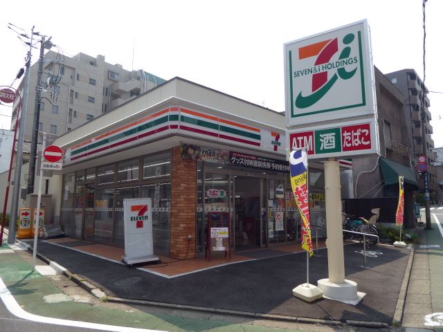 近くのセブンイレブン 練馬関町庚申通り店まで180m（徒歩3分）
