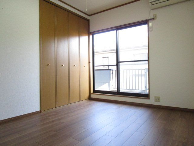 ベッドルーム