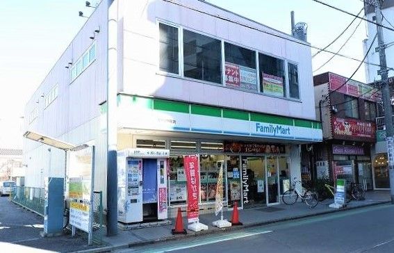 近くのファミリーマート 西所沢駅前店まで500m（徒歩7分）