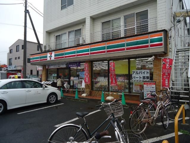 近くのセブンイレブン市川曽谷店まで573m（徒歩8分）