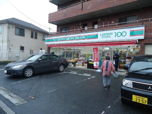 近くのローソンストア100市川曽谷店まで726m（徒歩10分）