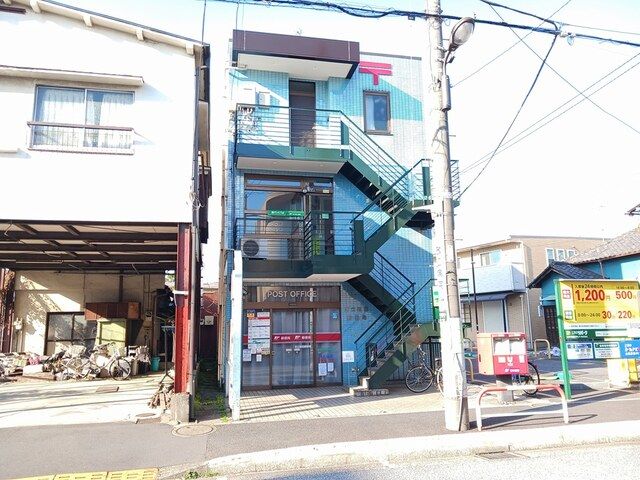 近くの足立新田郵便局まで623m（徒歩8分）