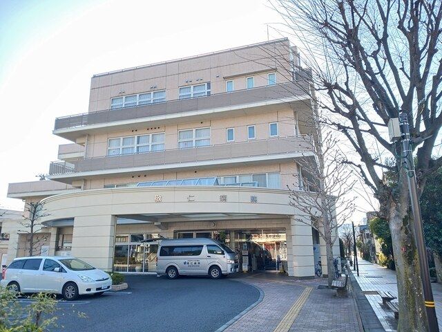近くの敬仁病院まで646m（徒歩9分）