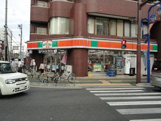 近くのサンクス西川口3丁目店まで69m（徒歩1分）