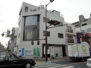 近くの川口仁志郵便局まで156m（徒歩2分）